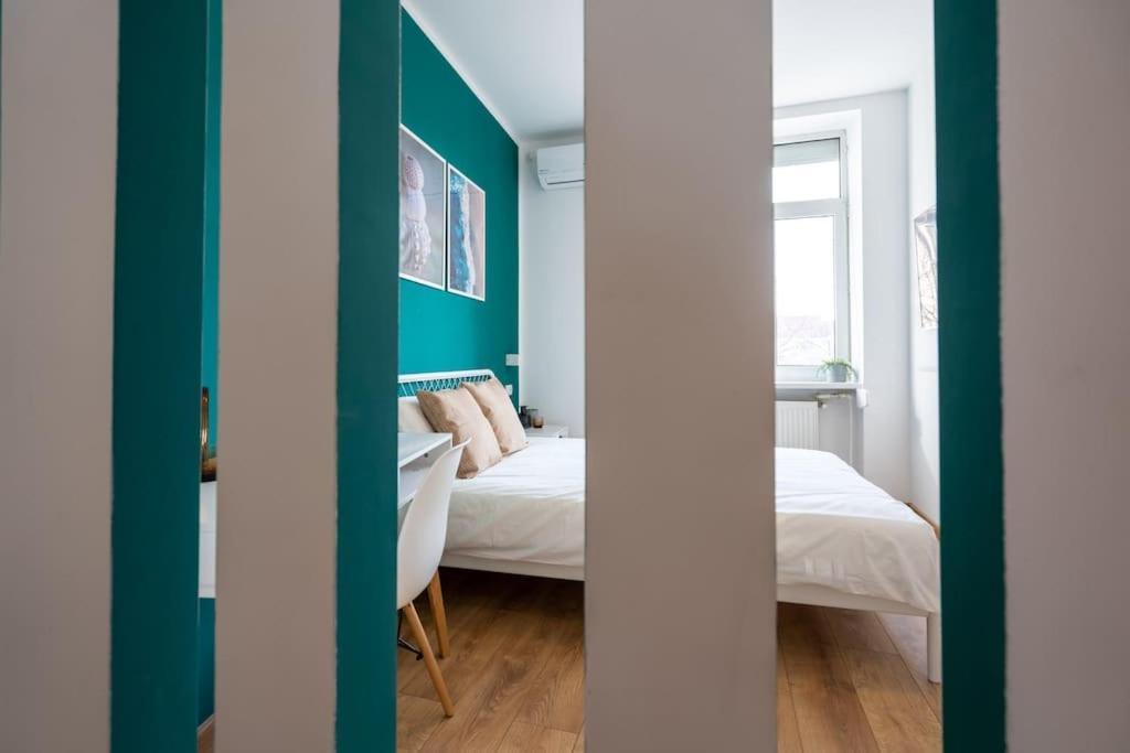 Holiday Vibe - 2R Apartment In Piata Romana Bukarest Exterior foto