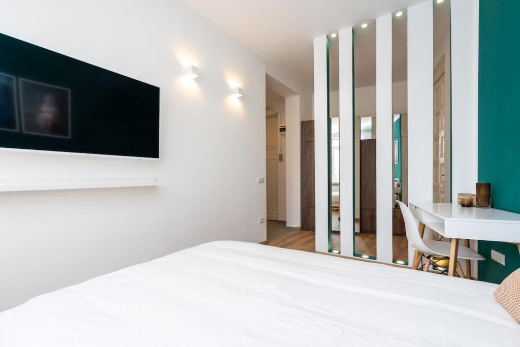 Holiday Vibe - 2R Apartment In Piata Romana Bukarest Exterior foto