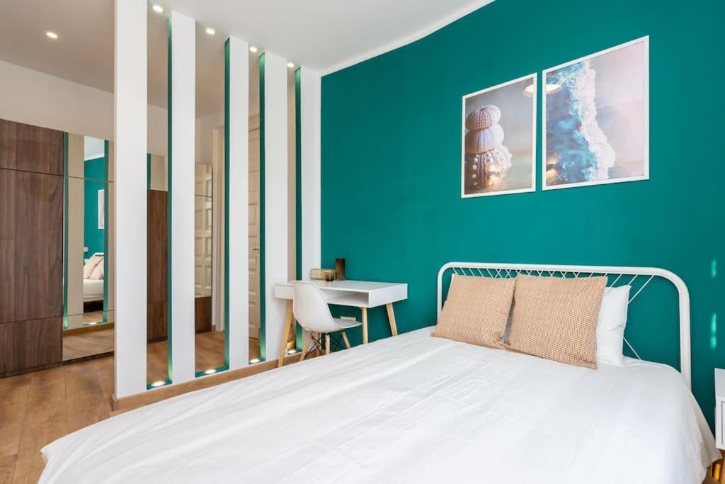 Holiday Vibe - 2R Apartment In Piata Romana Bukarest Exterior foto