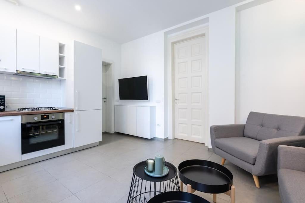 Holiday Vibe - 2R Apartment In Piata Romana Bukarest Exterior foto